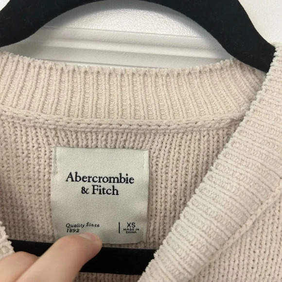 Abercrombie knit sweater - Picture 3 of 7